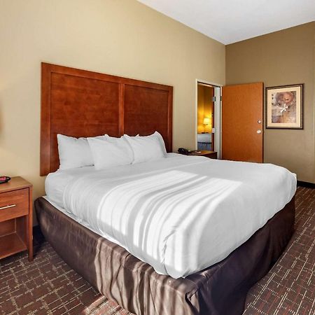 Comfort Inn & Suites Shawnee North Near I-40 Bagian luar foto