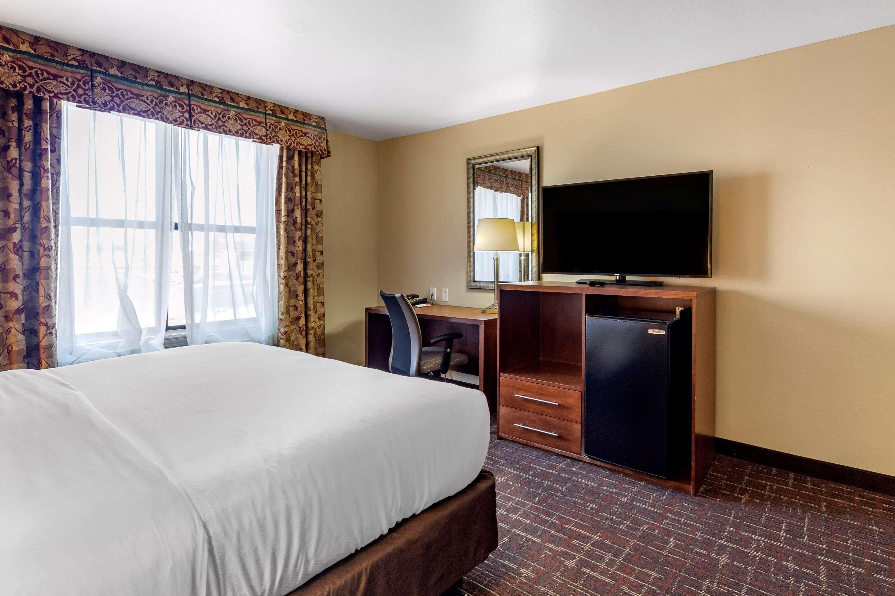 Comfort Inn & Suites Shawnee North Near I-40 Bagian luar foto