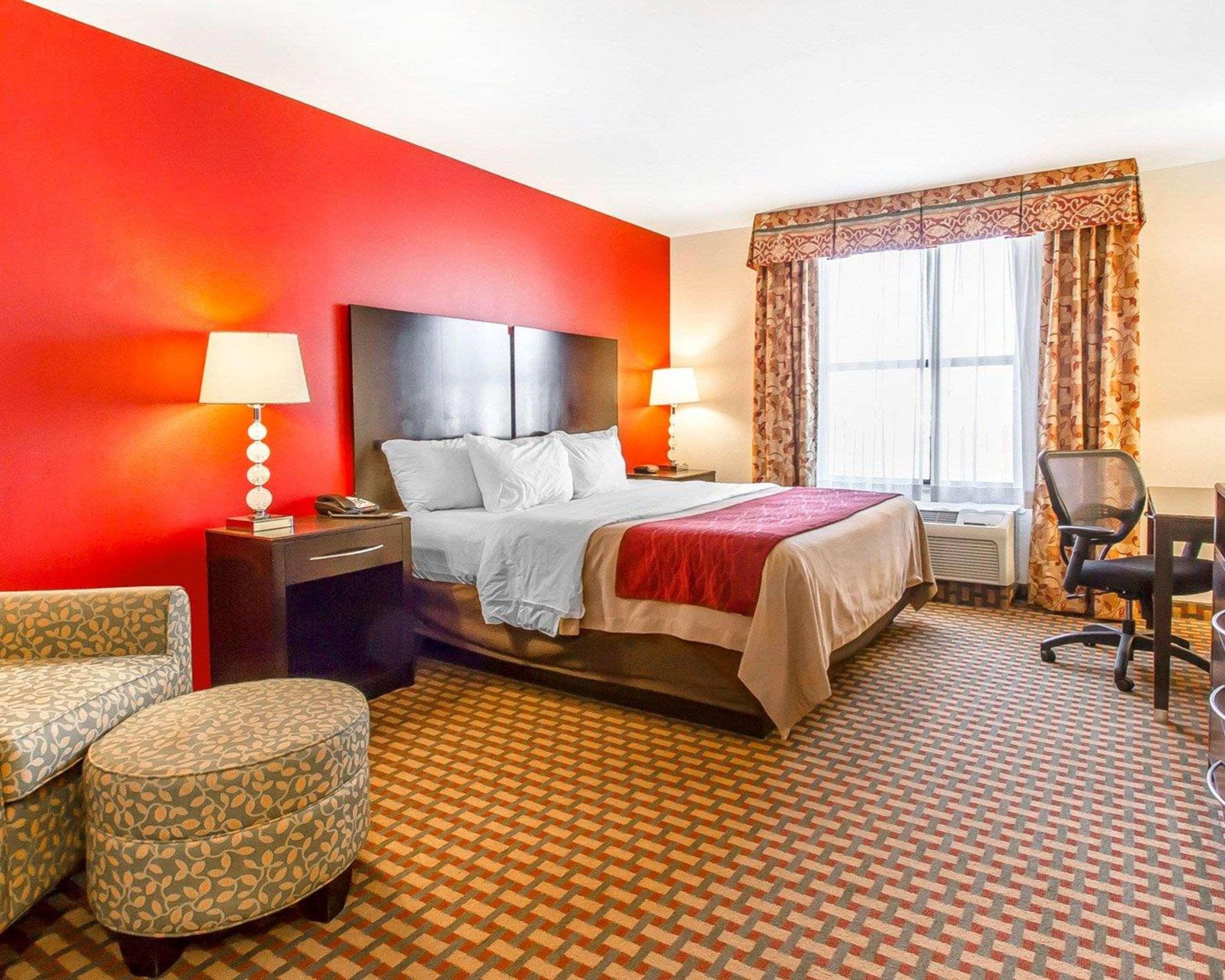 Comfort Inn & Suites Shawnee North Near I-40 Bagian luar foto