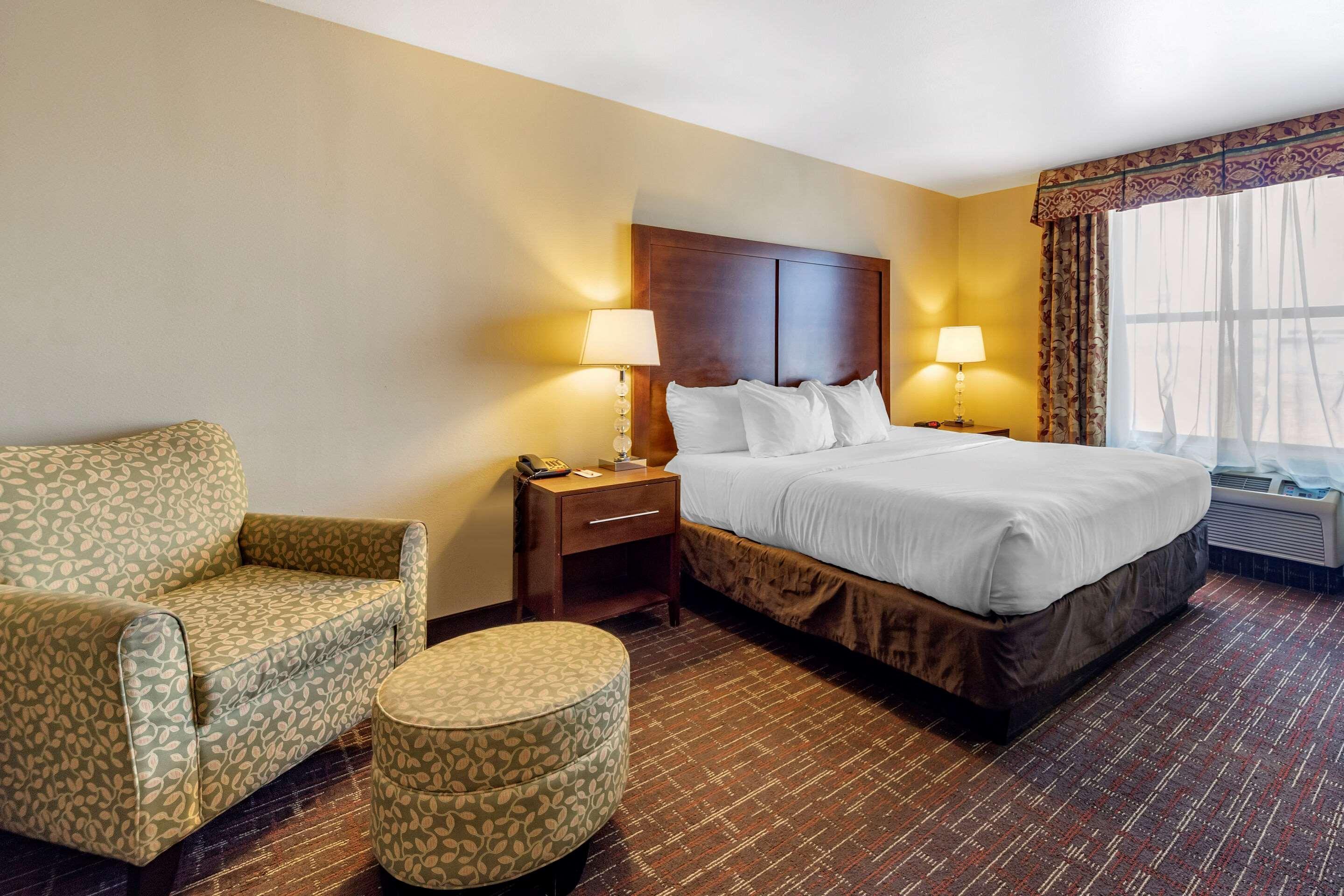 Comfort Inn & Suites Shawnee North Near I-40 Bagian luar foto