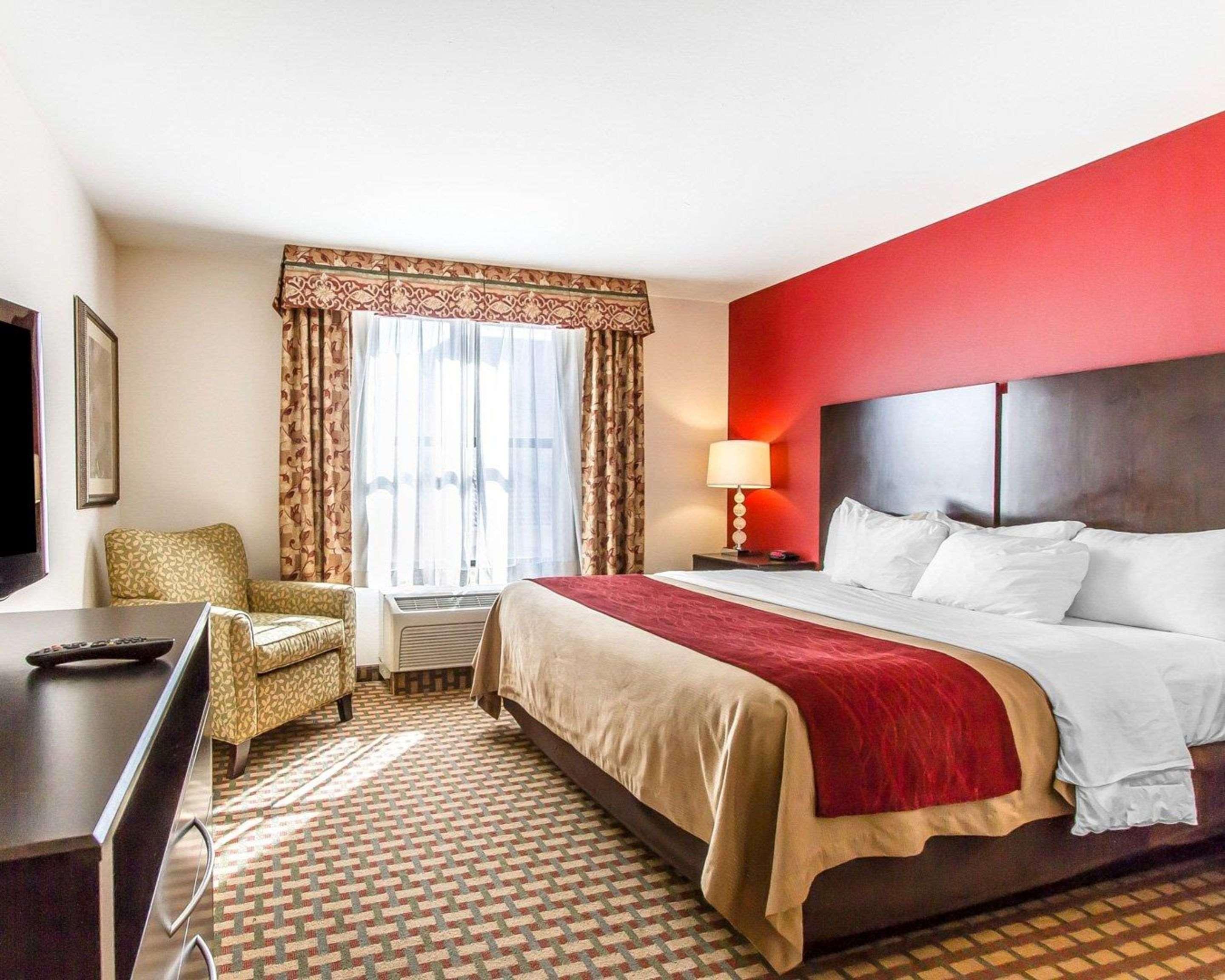 Comfort Inn & Suites Shawnee North Near I-40 Bagian luar foto