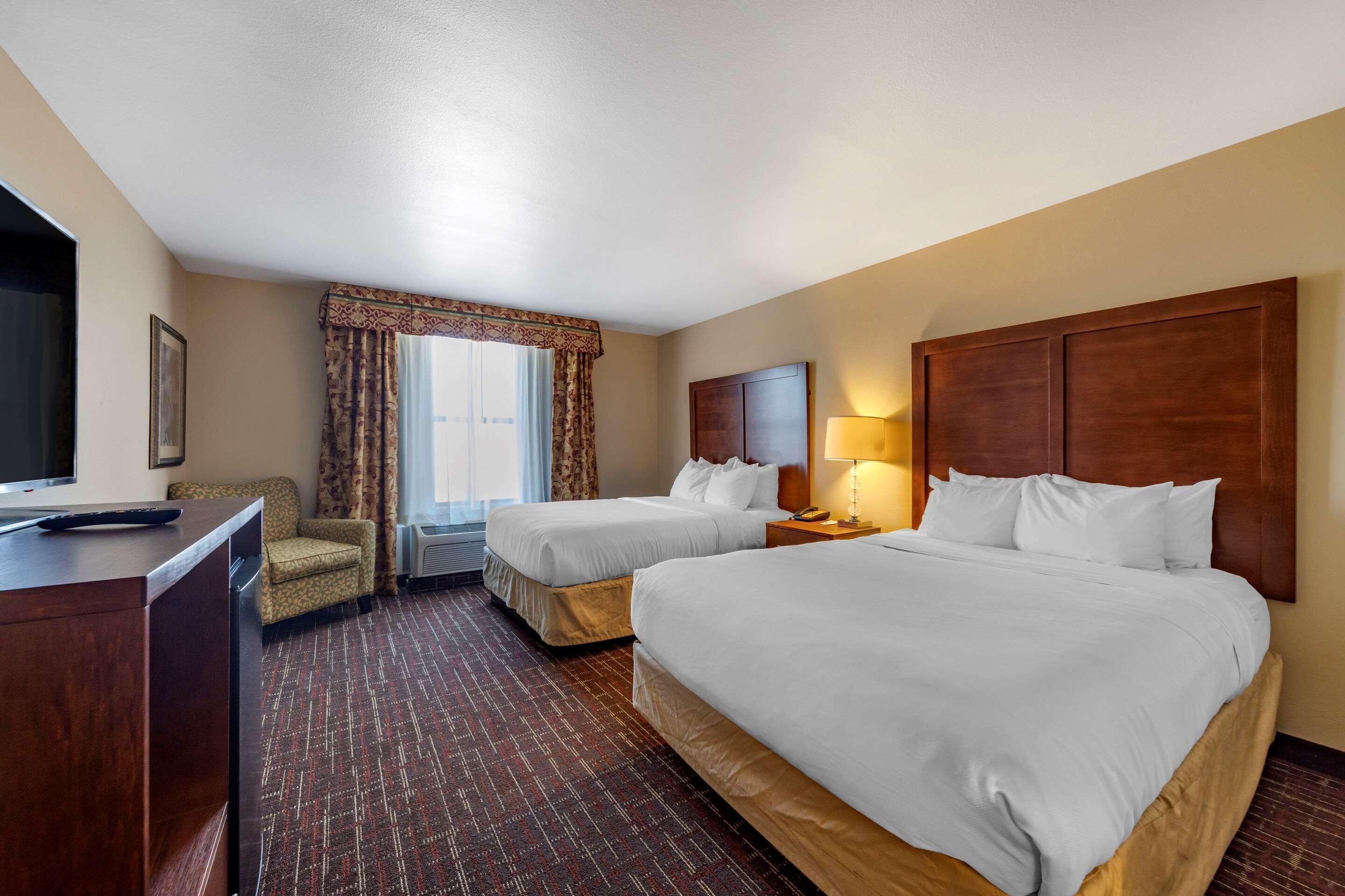 Comfort Inn & Suites Shawnee North Near I-40 Bagian luar foto