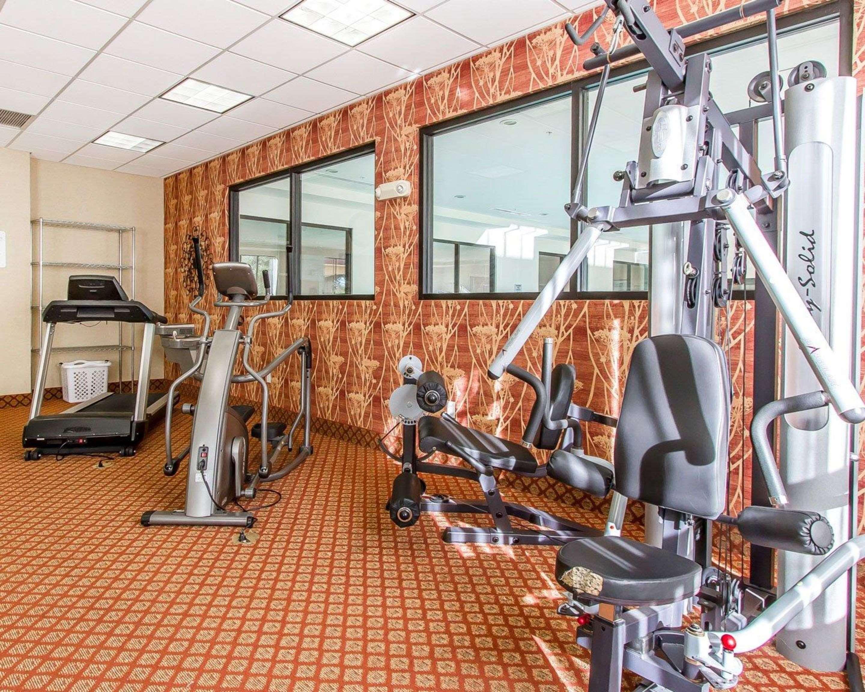 Comfort Inn & Suites Shawnee North Near I-40 Bagian luar foto